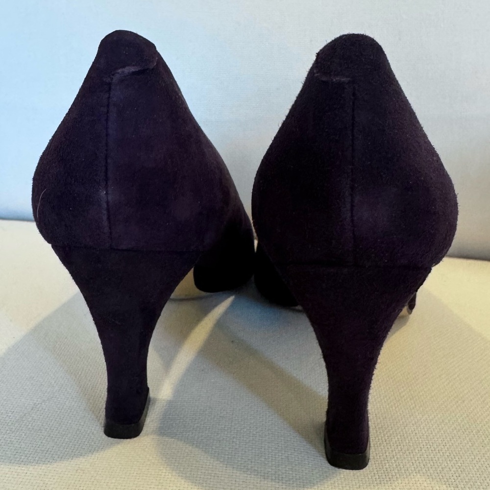 Bandolino Amica Suede Heels Blackberry 8M NEW IN BOX - Picture 4 of 6